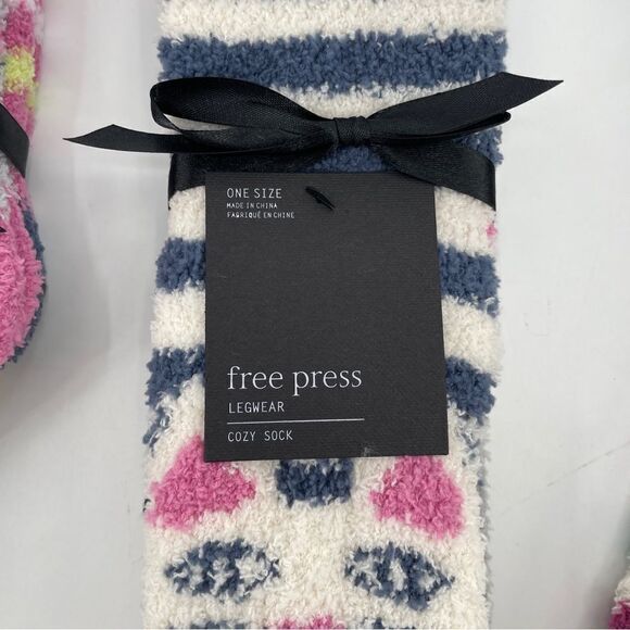 ~Free Press Women's Fuzzy Socks Bundle NWT OS - Picture 3 of 5